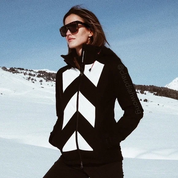 PERFECT MOMENT Chevron Hooded Quilted Ski Jacket in Black White